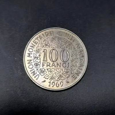 Обява: ⭐ Западна Африка 1969 100 франка ⭐