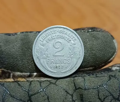 Обява: 2 франка Франция 1947