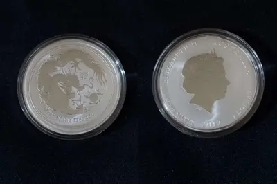 Обява: Австралия 2012 – 1 долар - Година на Дракона , 1 OZ Сребърна монета