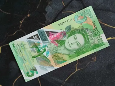 Обява: Банкнота - Източни Кариби - 5 долара UNC | 2021г.