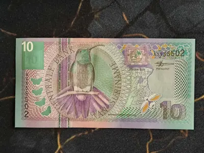 Обява: Банкнота - Суринам - 10 гулдена UNC | 2000г.