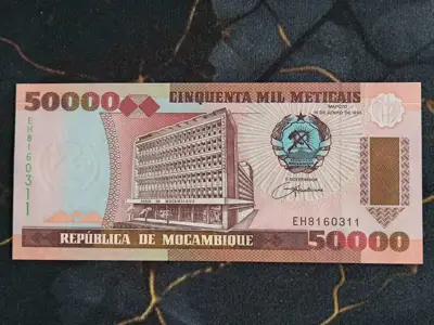 Снимка за обява „Банкнота - Мозамбик - 50 000 метикаи UNC | 1993г."