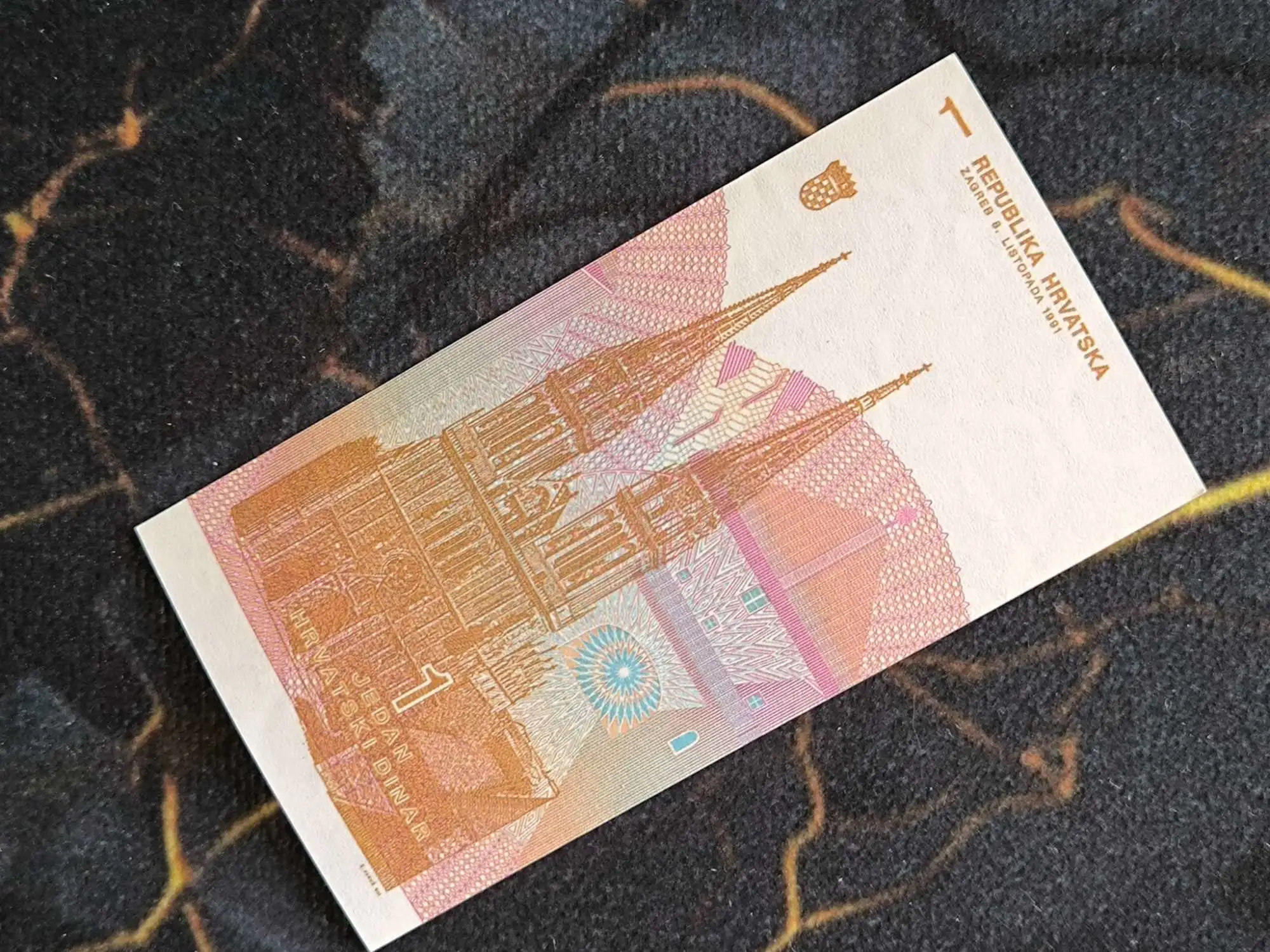 Снимка 2 от 2
