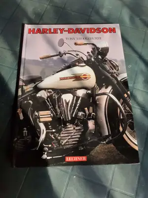 Снимка за обява „Харли Дейвидсън - Harley-Davidson - книга със снимки"