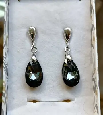 Снимка за обява „⭐ Комплект обеци с камъни Сваровски Swarovski ⭐"