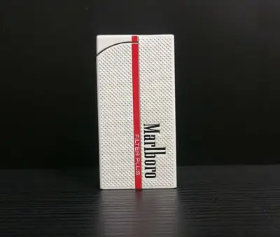 Снимка за обява „⭐ Метална Запалка Marlboro бяла ⭐"