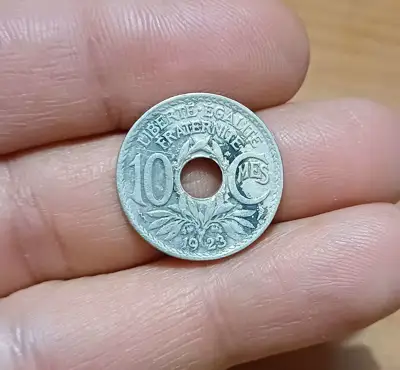 Снимка за обява „10 центимес Франция 1923"