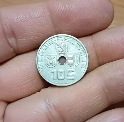 Снимка за обява „10 центимес Белгия 1939 с гланца"
