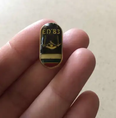 Снимка за обява „Значка ЕЛ '83"