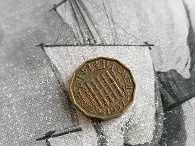 Снимка за обява „Монета - Великобритания - 3 пенса | 1957г.“