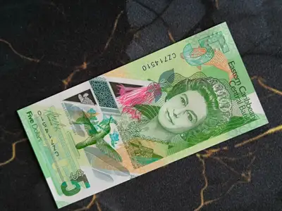 Снимка за обява „Банкнота - Източни Кариби - 5 долара UNC | 2021г.“
